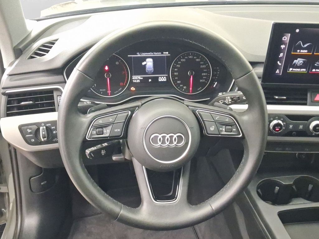 Audi A4 2023 г. Серый, пробег 43574 км