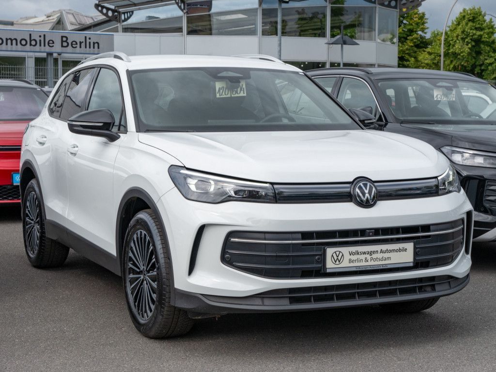 Volkswagen Tiguan 2025 г. Белый, пробег 26980 км