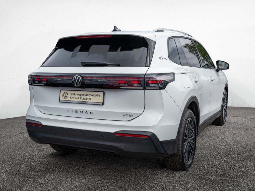 Volkswagen Tiguan 2025 г. Белый, пробег 26980 км