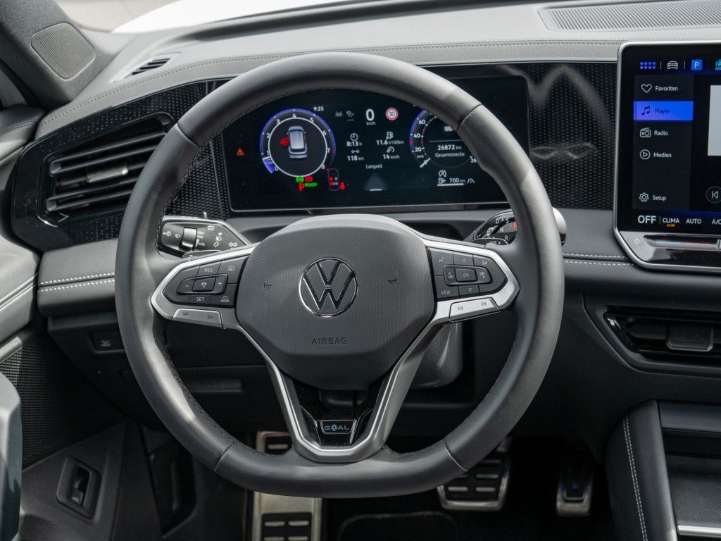 Volkswagen Tiguan 2025 г. Белый, пробег 26980 км