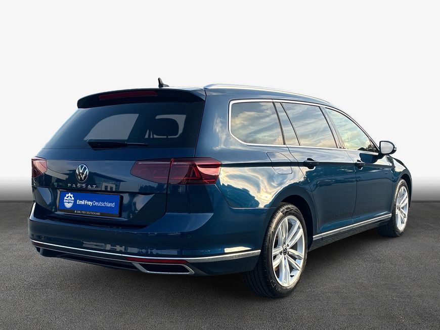 Volkswagen PASSAT VARIANT 2023 г. Синий, пробег 45256 км