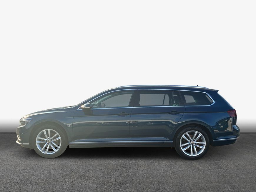 Volkswagen PASSAT VARIANT 2023 г. Синий, пробег 45256 км