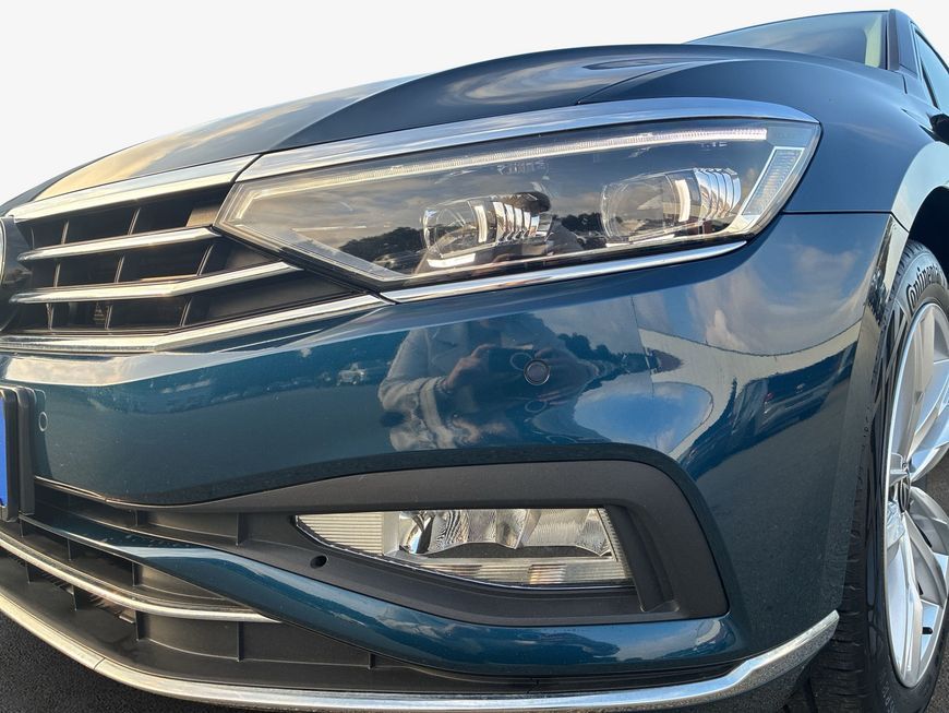 Volkswagen PASSAT VARIANT 2023 г. Синий, пробег 45256 км