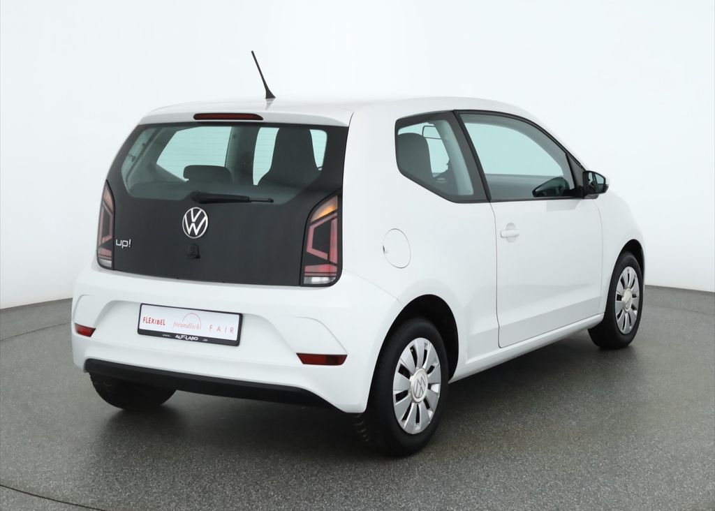 Volkswagen up! 2022 г. Белый, пробег 44229 км