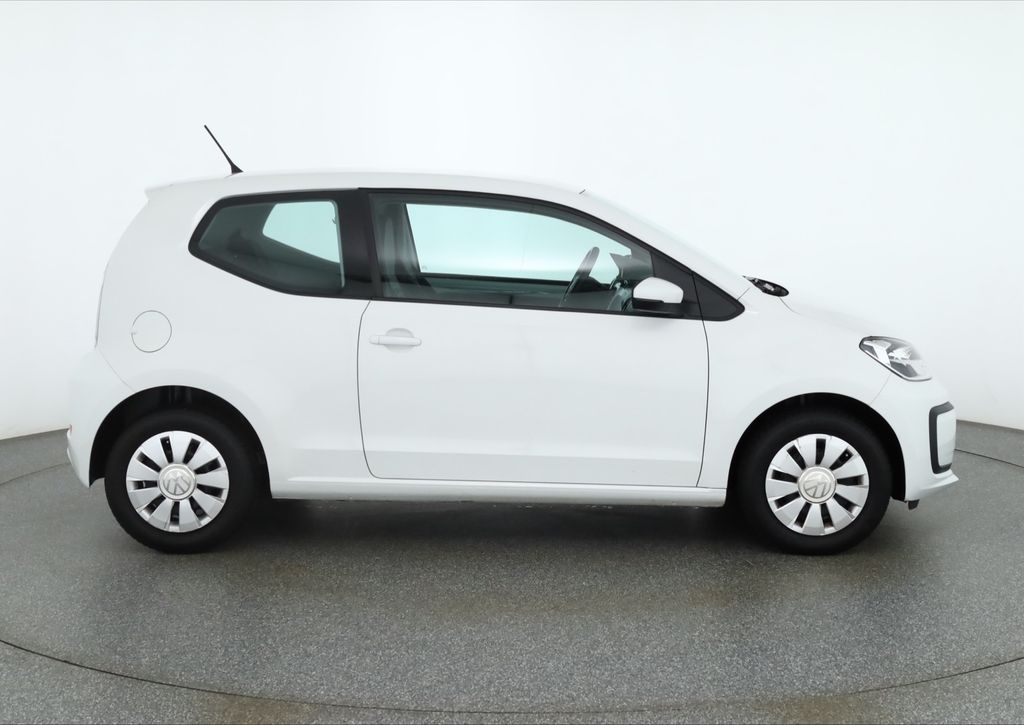 Volkswagen up! 2022 г. Белый, пробег 44229 км