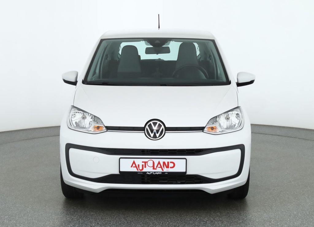 Volkswagen up! 2022 г. Белый, пробег 44229 км