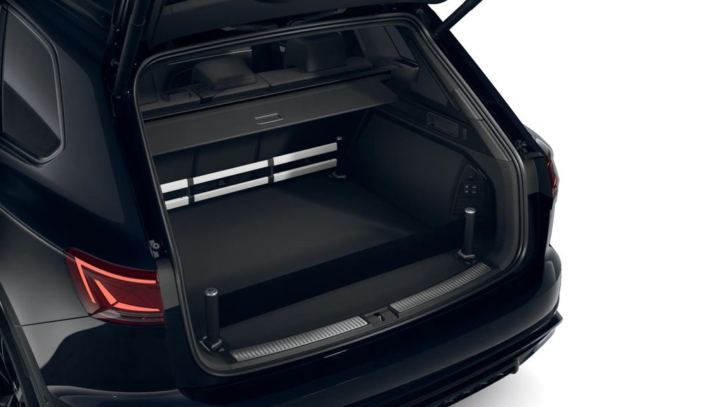 Volkswagen Touareg 2026 г. Чёрный, пробег 13029 км