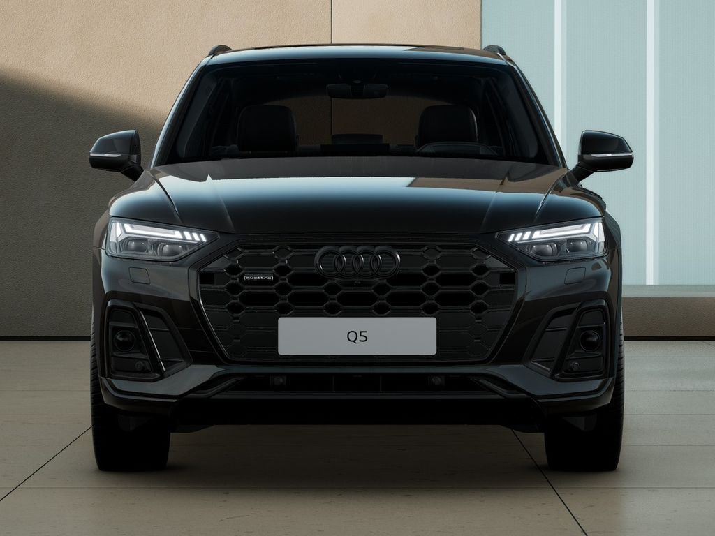 Audi Q5 2024 г. Чёрный, пробег 13900 км