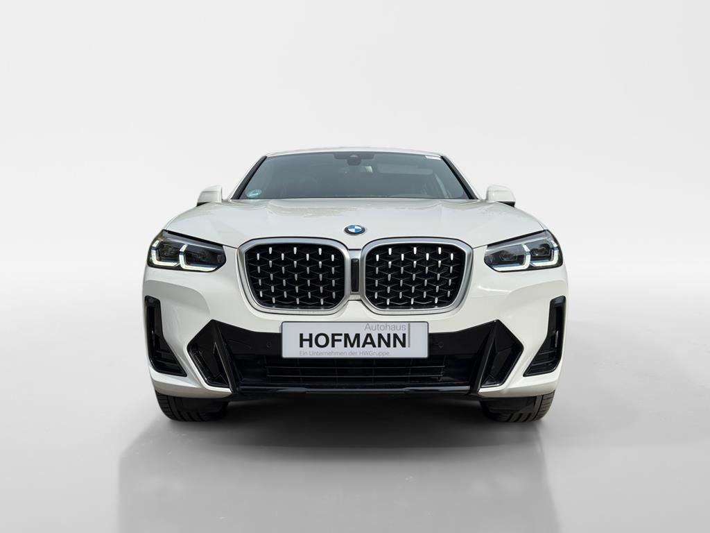 BMW X4 2025 г. Белый, пробег 18400 км