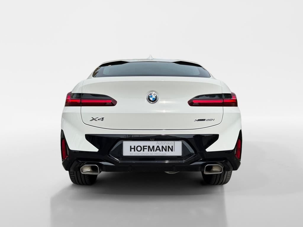 BMW X4 2025 г. Белый, пробег 18400 км