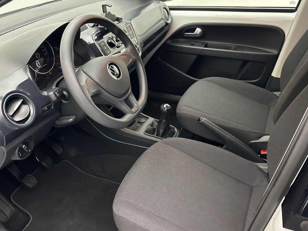 Volkswagen up! 2023 г. Белый, пробег 39324 км