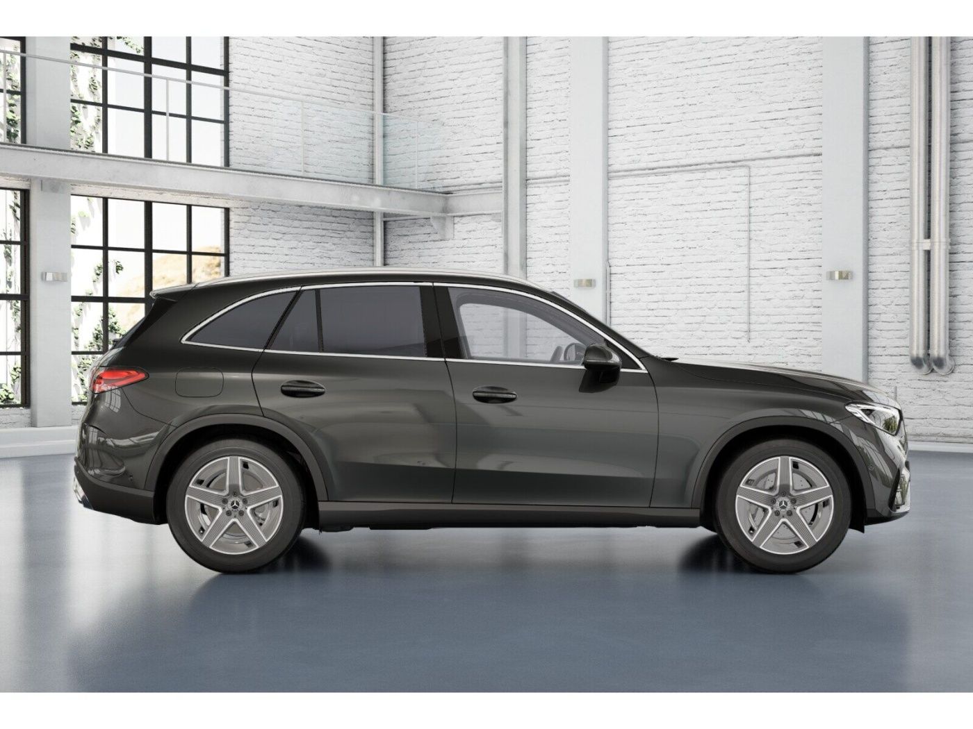 Mercedes-Benz GLC 300 2025 г. Серый, пробег 9596 км