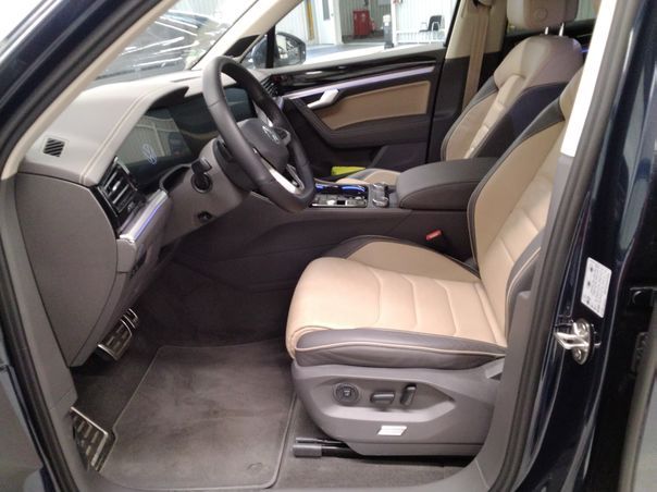 Volkswagen Touareg 2026 г. Синий, пробег 17300 км