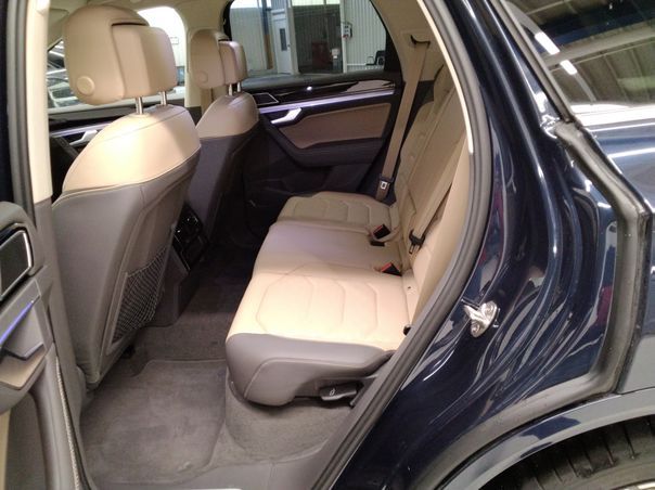 Volkswagen Touareg 2026 г. Синий, пробег 17300 км