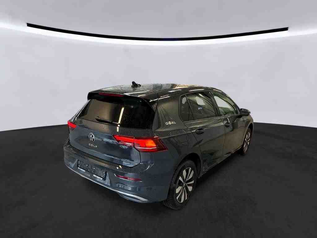 Volkswagen Golf 2024 г. Серый, пробег 29800 км