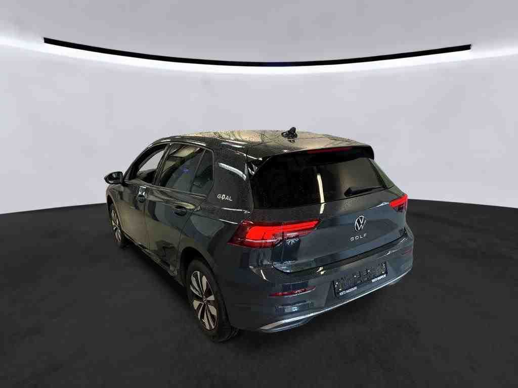 Volkswagen Golf 2024 г. Серый, пробег 29800 км