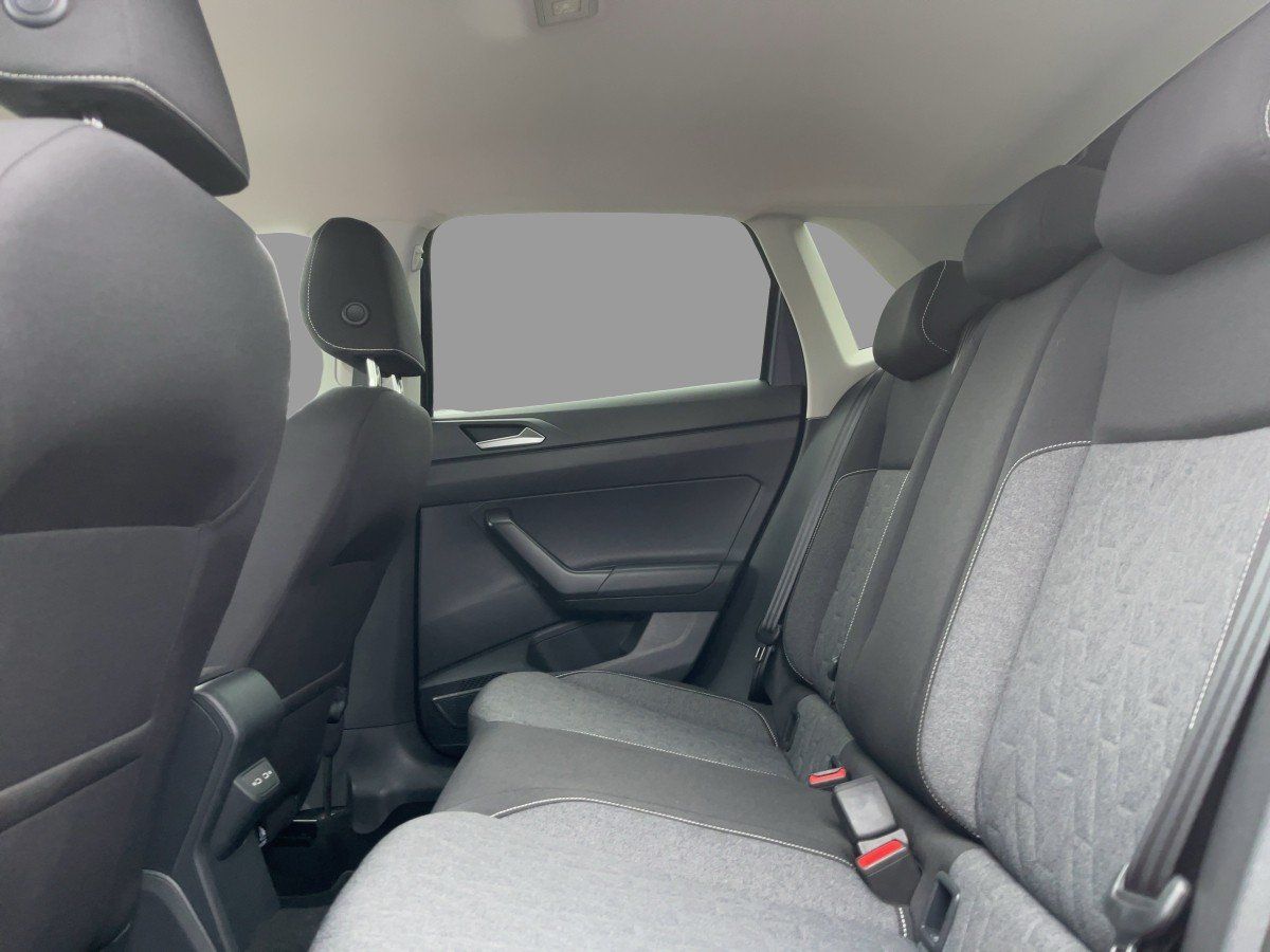 Volkswagen Polo 2024 г. Серый, пробег 24095 км
