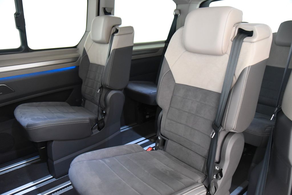 Volkswagen T7 MULTIVAN 2025 г. Чёрный, пробег 27500 км