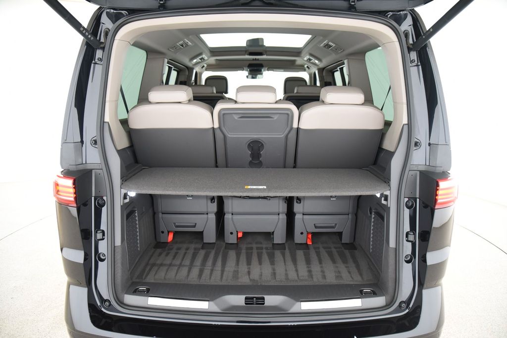 Volkswagen T7 MULTIVAN 2025 г. Чёрный, пробег 27500 км