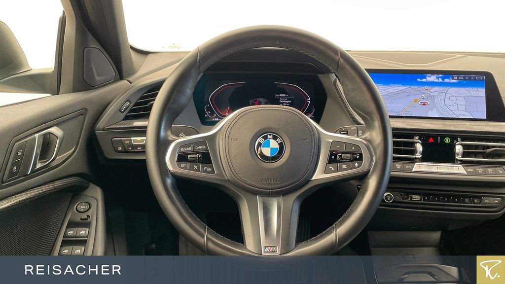 BMW 118 2023 г. Белый, пробег 49002 км