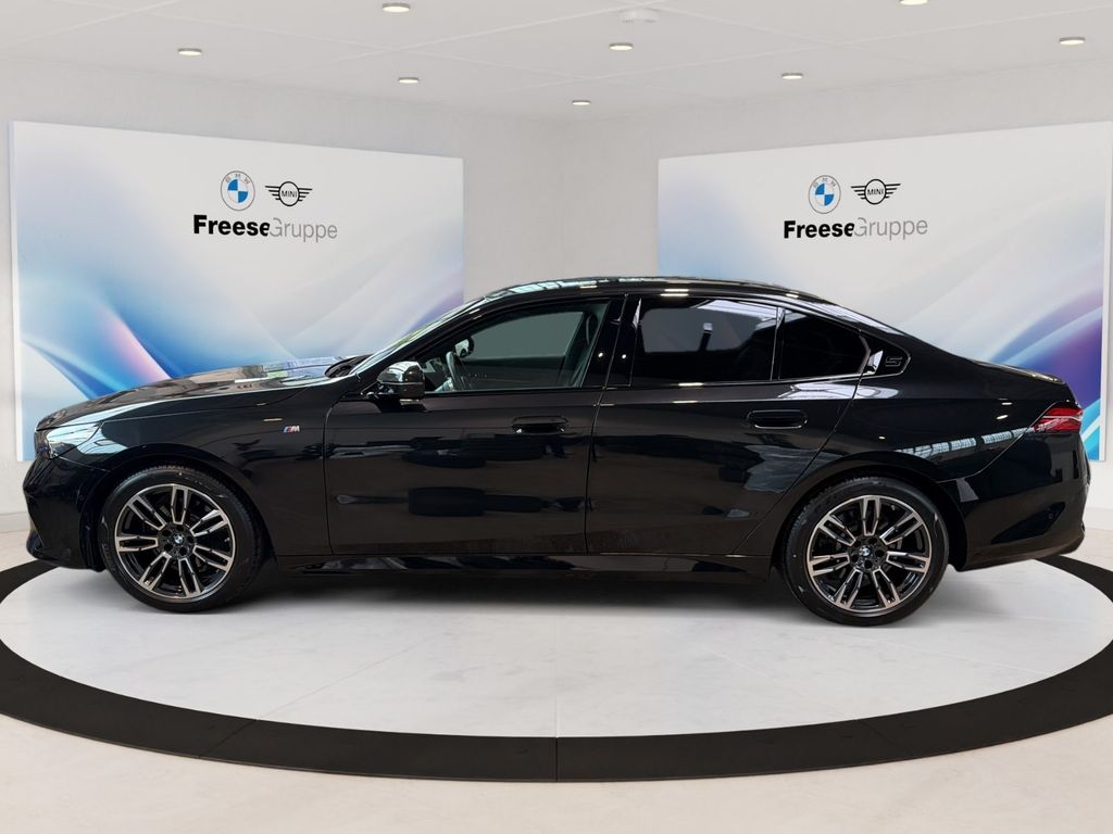 BMW 520 2024 г. Чёрный, пробег 23560 км