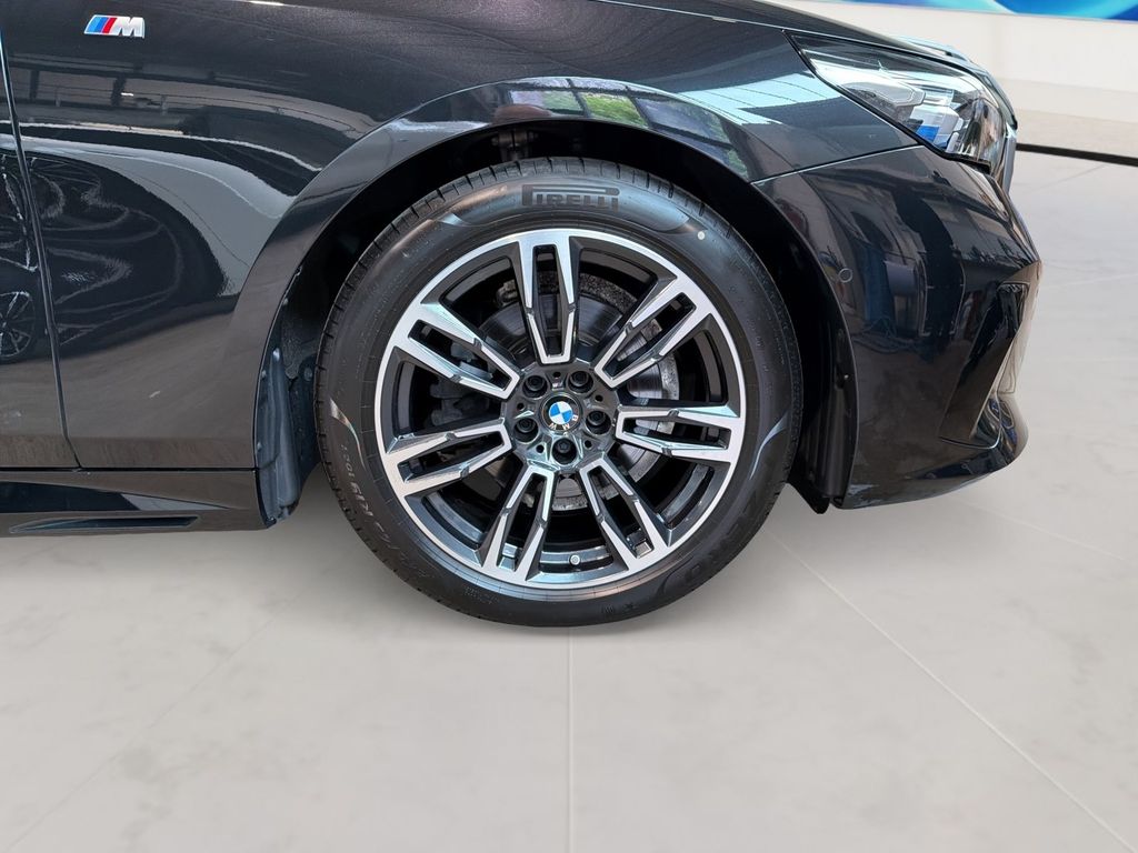 BMW 520 2024 г. Чёрный, пробег 23560 км