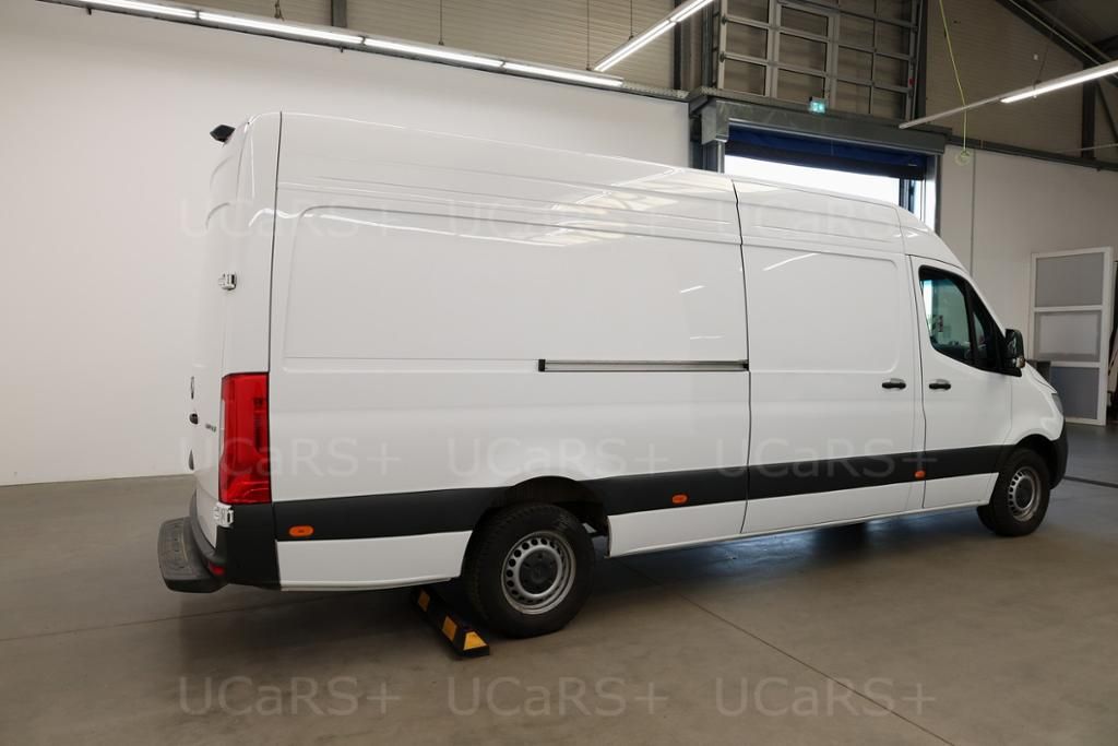 Mercedes-Benz SPRINTER 2025 г. Белый, пробег 48750 км