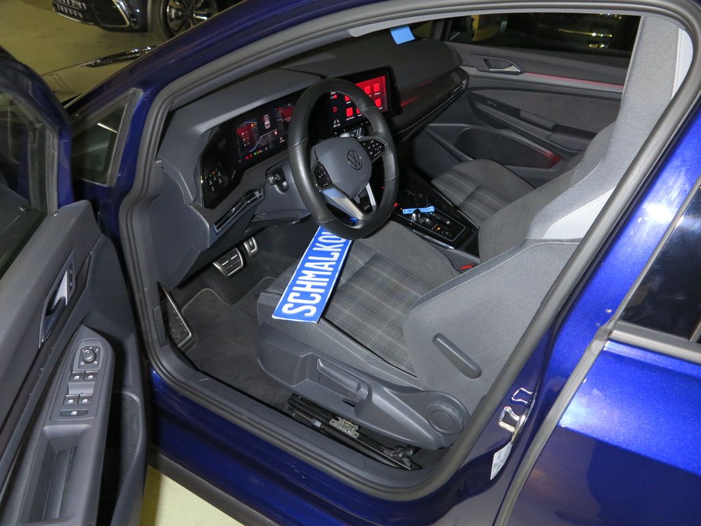 Volkswagen Golf 2023 г. Синий, пробег 51700 км