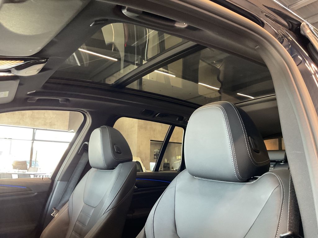 BMW X3 M40 2024 г. Чёрный, пробег 57000 км