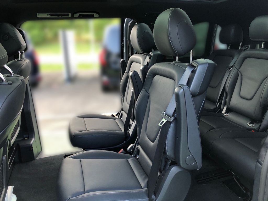 Mercedes-Benz V 220 2025 г. Серебристый, пробег 25726 км