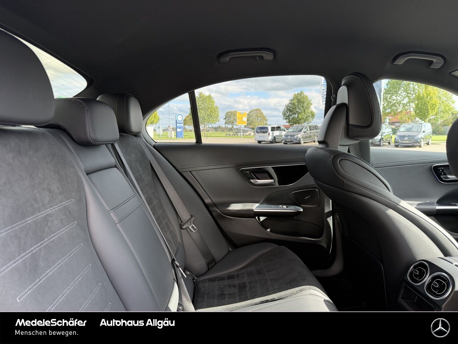 Mercedes-Benz C 180 2024 г. Чёрный, пробег 42350 км