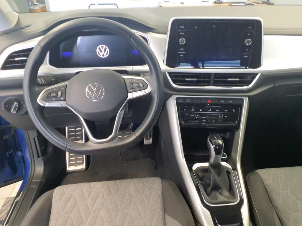 Volkswagen T-Roc 2024 г. Синий, пробег 56580 км