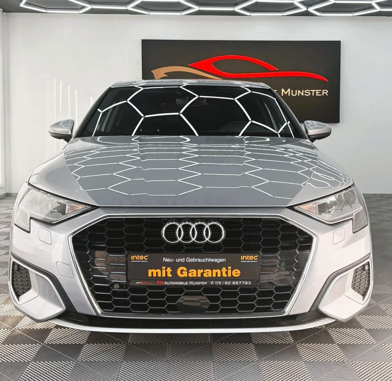 Audi A3 2023 г. Серебристый, пробег 30000 км