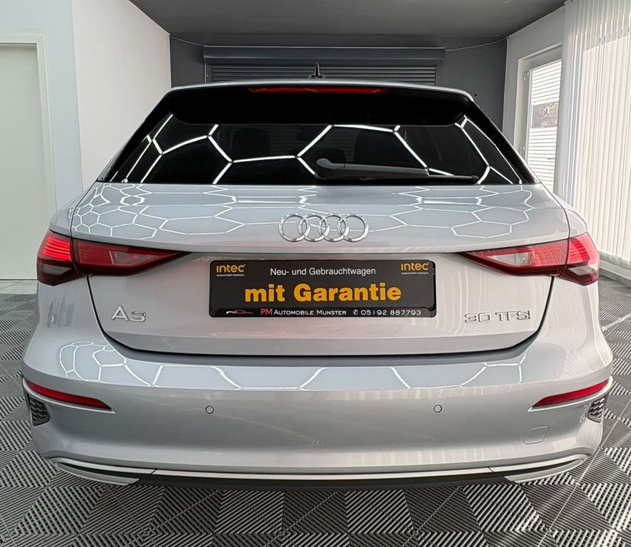 Audi A3 2023 г. Серебристый, пробег 30000 км