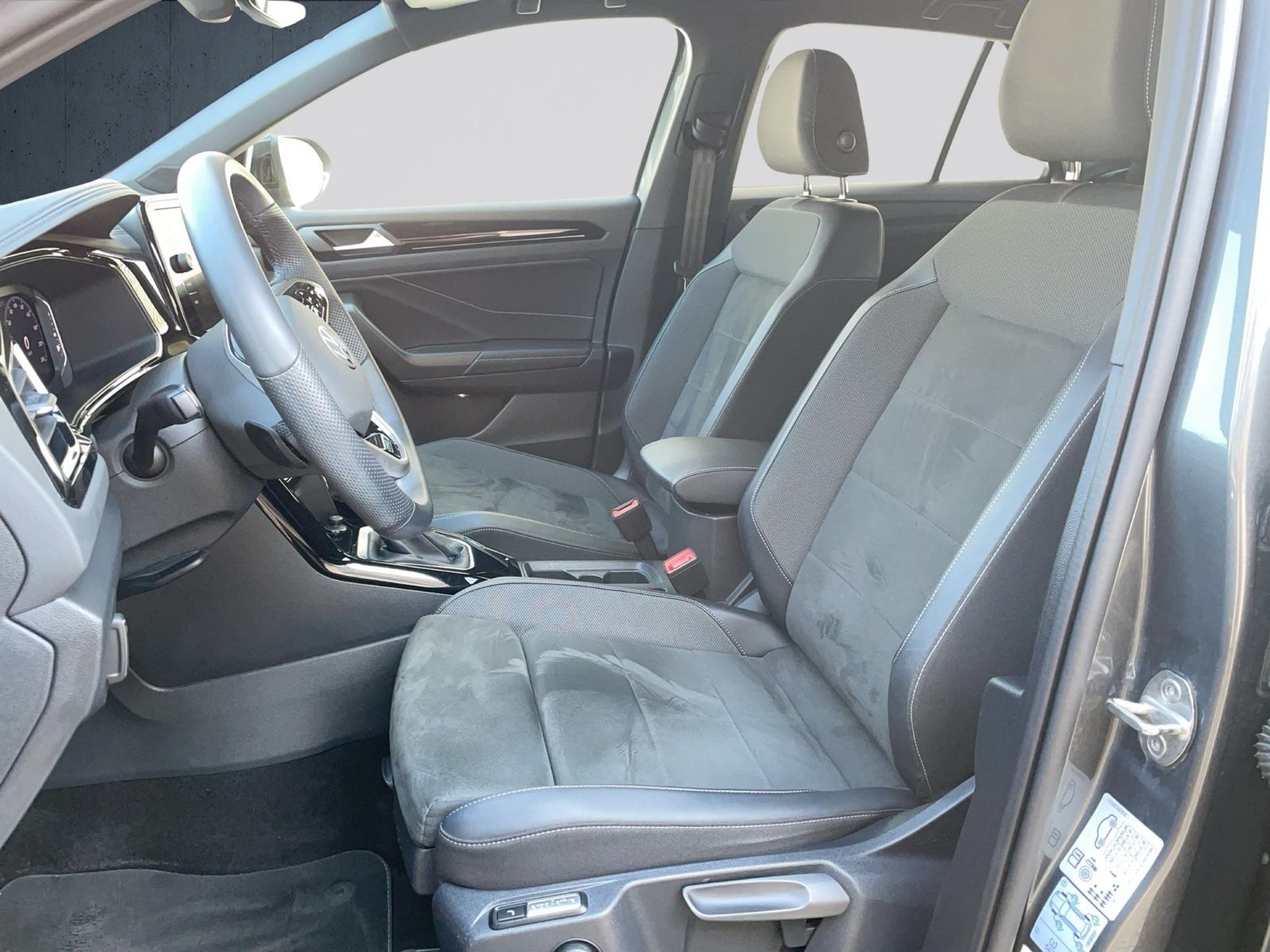 Volkswagen T-Roc 2023 г. Серый, пробег 43412 км