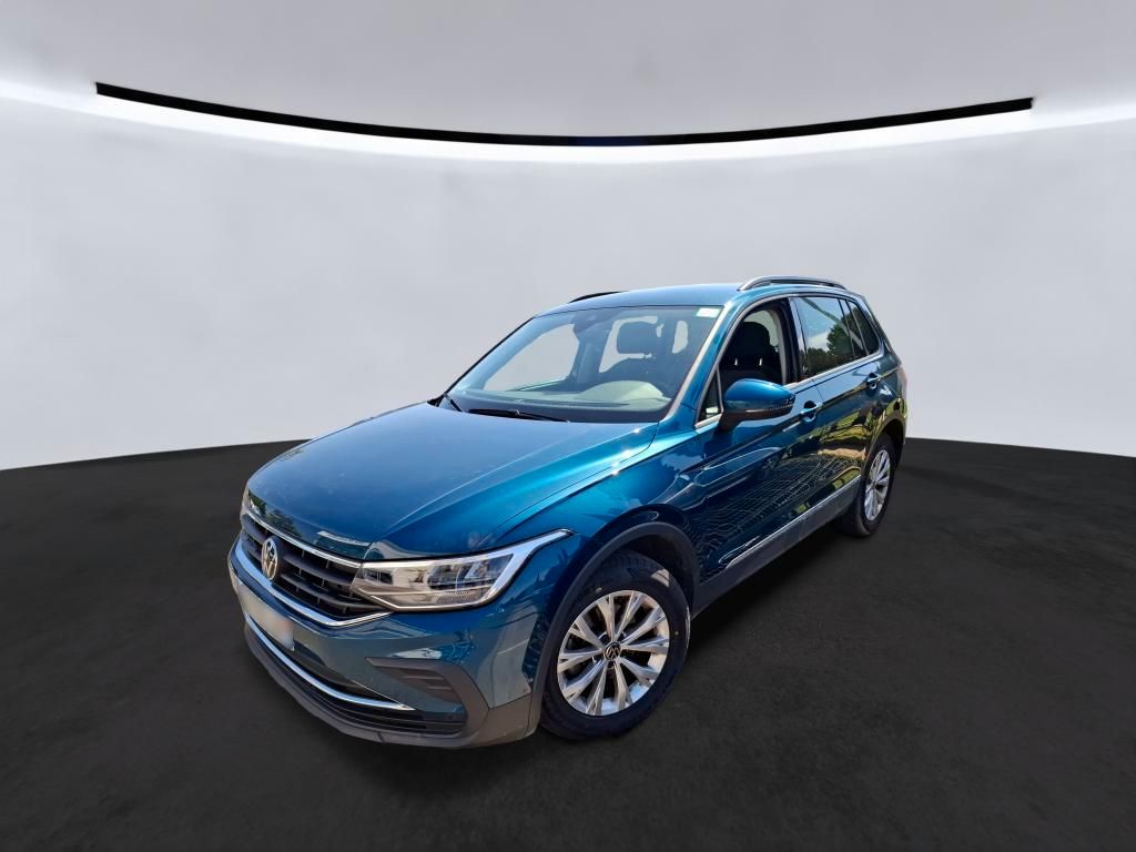 Volkswagen Tiguan 2024 г. Синий, пробег 44710 км