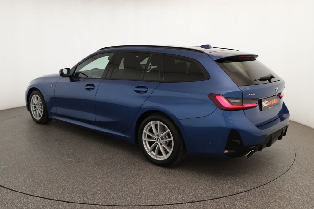 BMW 330 2025 г. Синий, пробег 59540 км