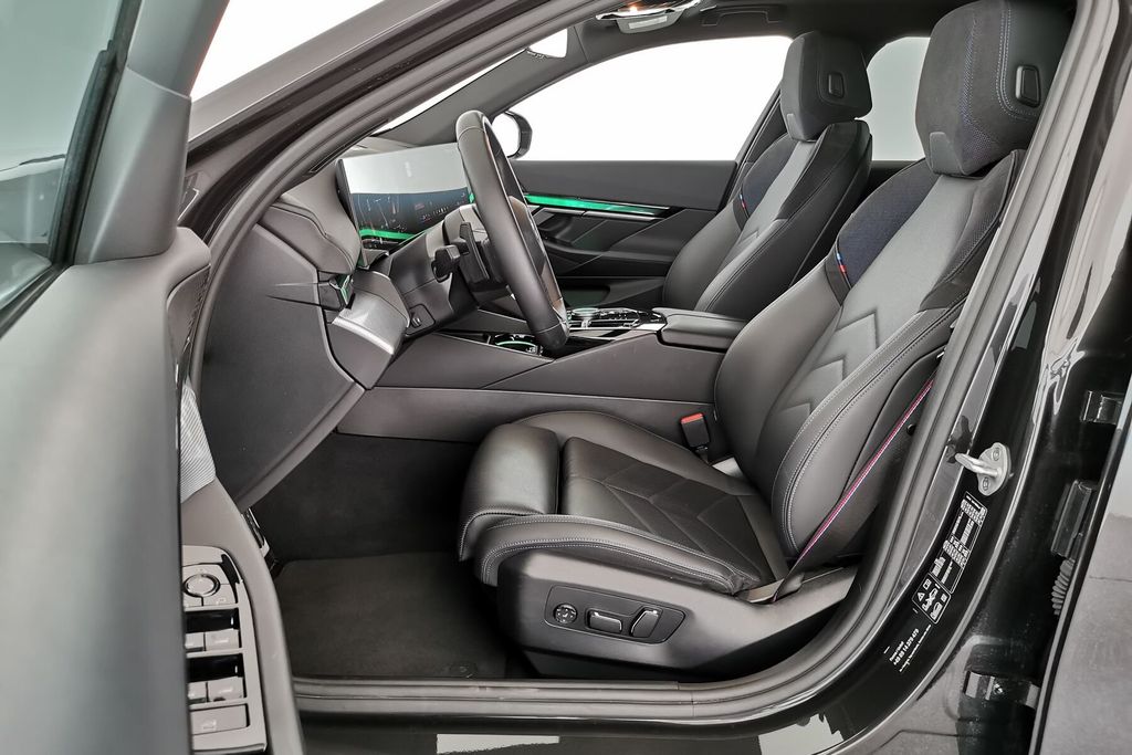 BMW 520 2025 г. Серый, пробег 49500 км