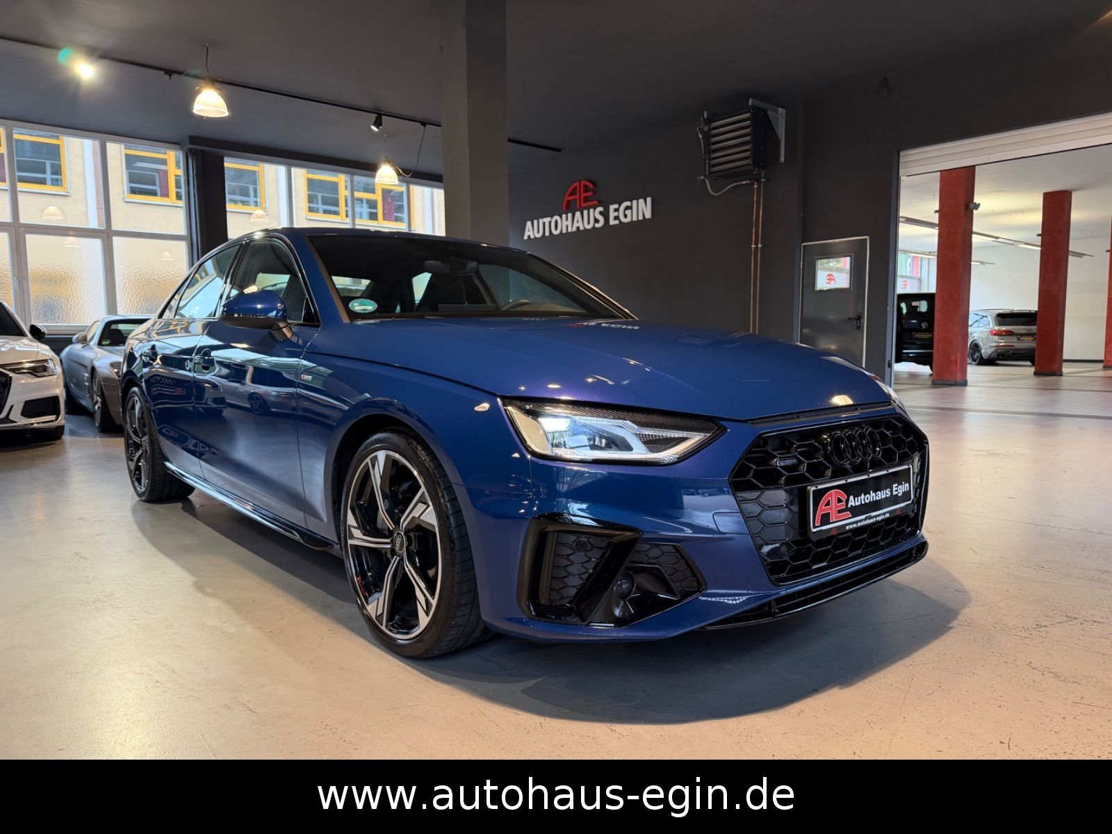Audi A4 2023 г. Синий, пробег 52000 км