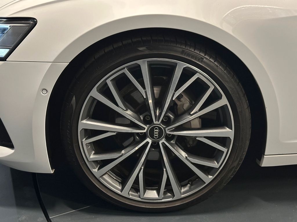Audi A6 2023 г. Белый, пробег 40000 км