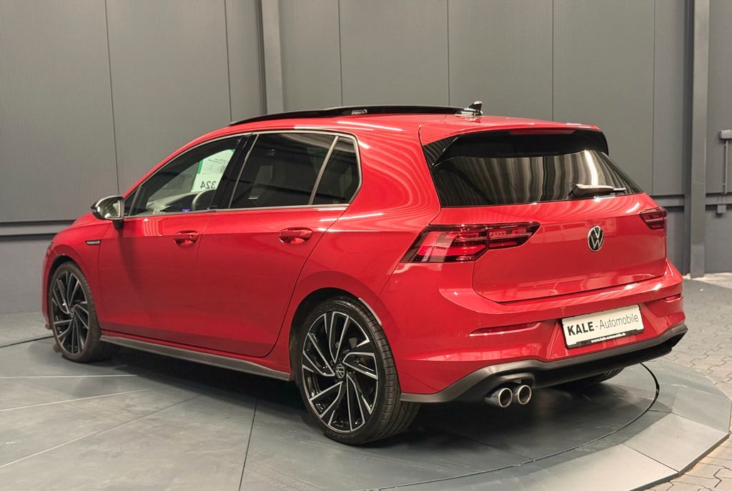 Volkswagen Golf 2023 г. Красный, пробег 39000 км