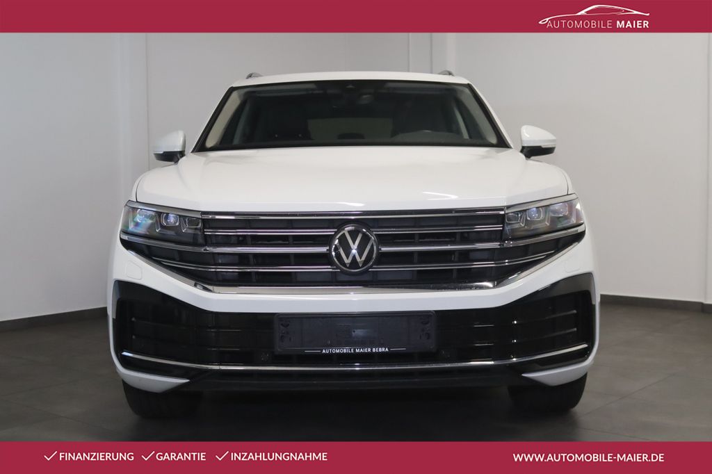 Volkswagen Touareg 2024 г. Белый, пробег 55200 км
