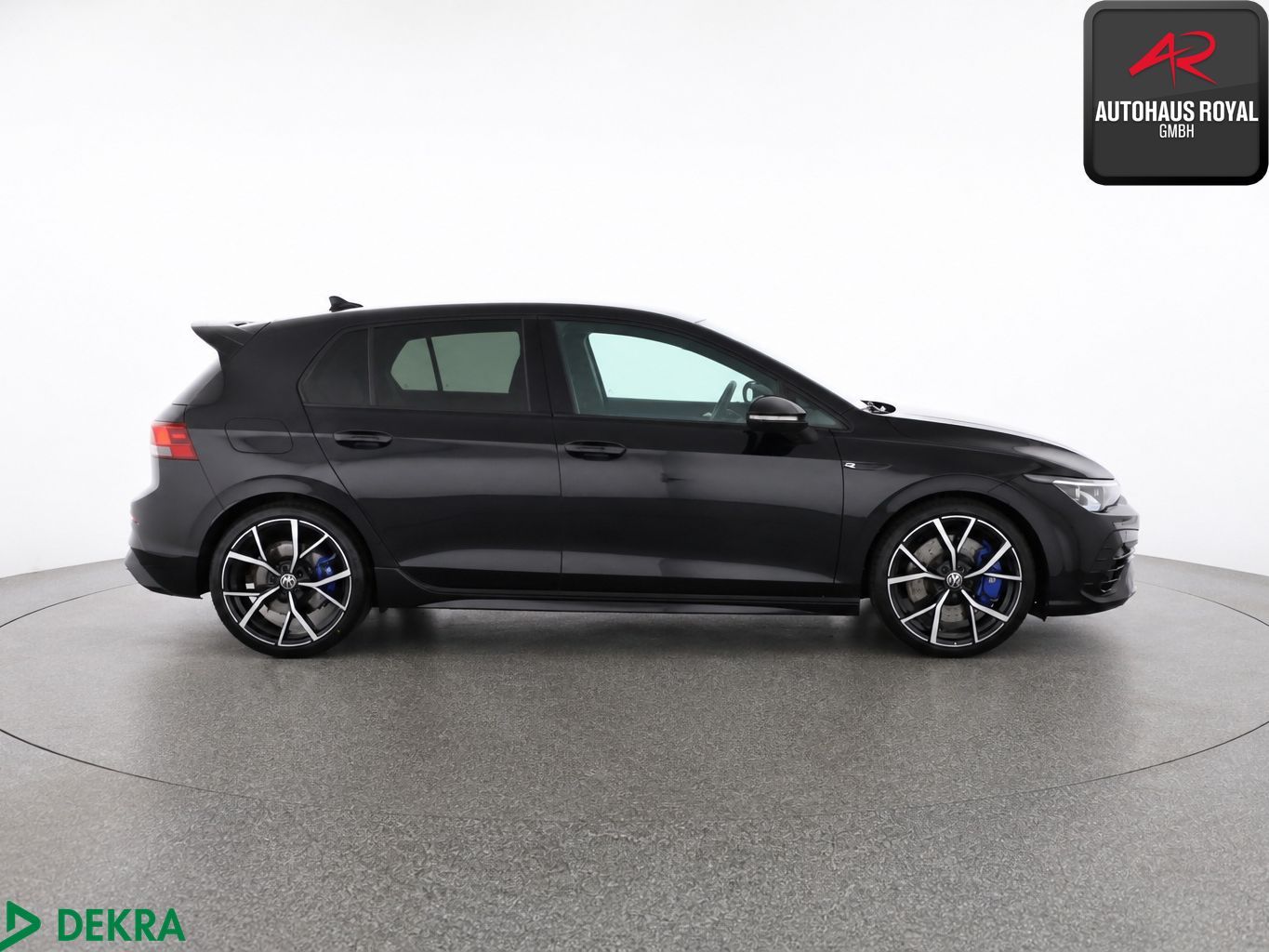Volkswagen Golf 2023 г. Чёрный, пробег 55000 км