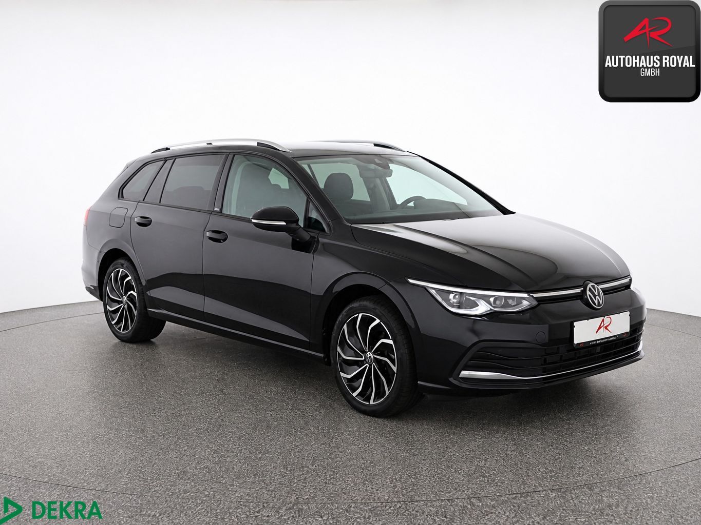 Volkswagen Golf 2024 г. Чёрный, пробег 37857 км