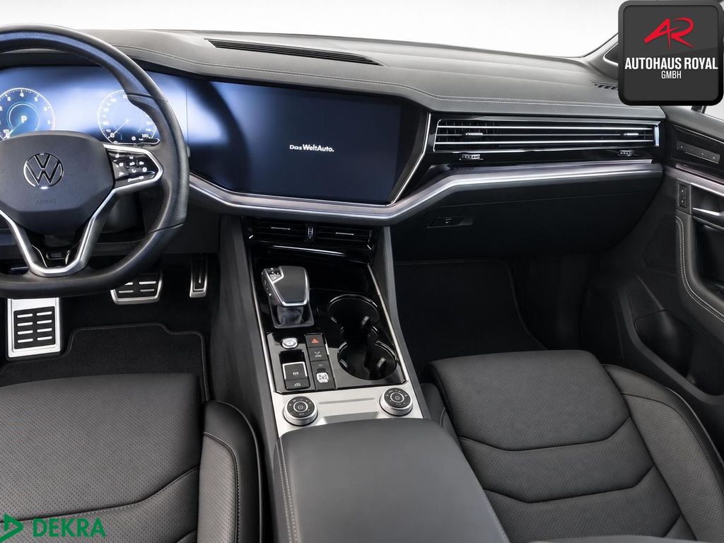 Volkswagen Touareg 2022 г. Синий, пробег 41694 км