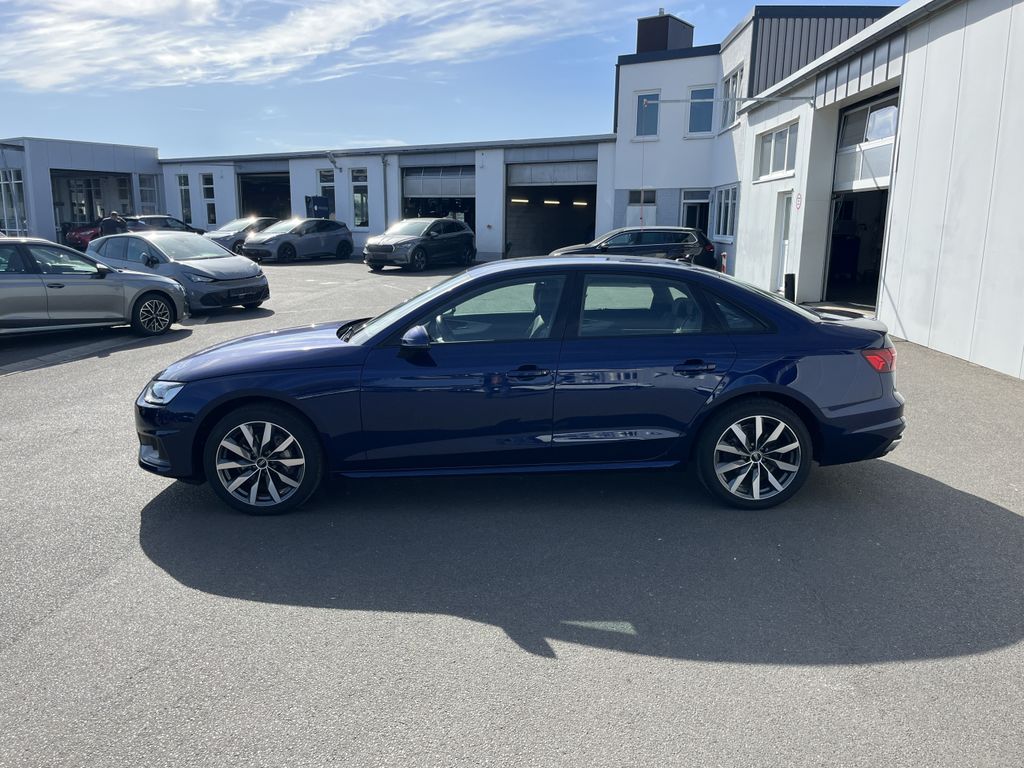 Audi A4 2022 г. Синий, пробег 54681 км