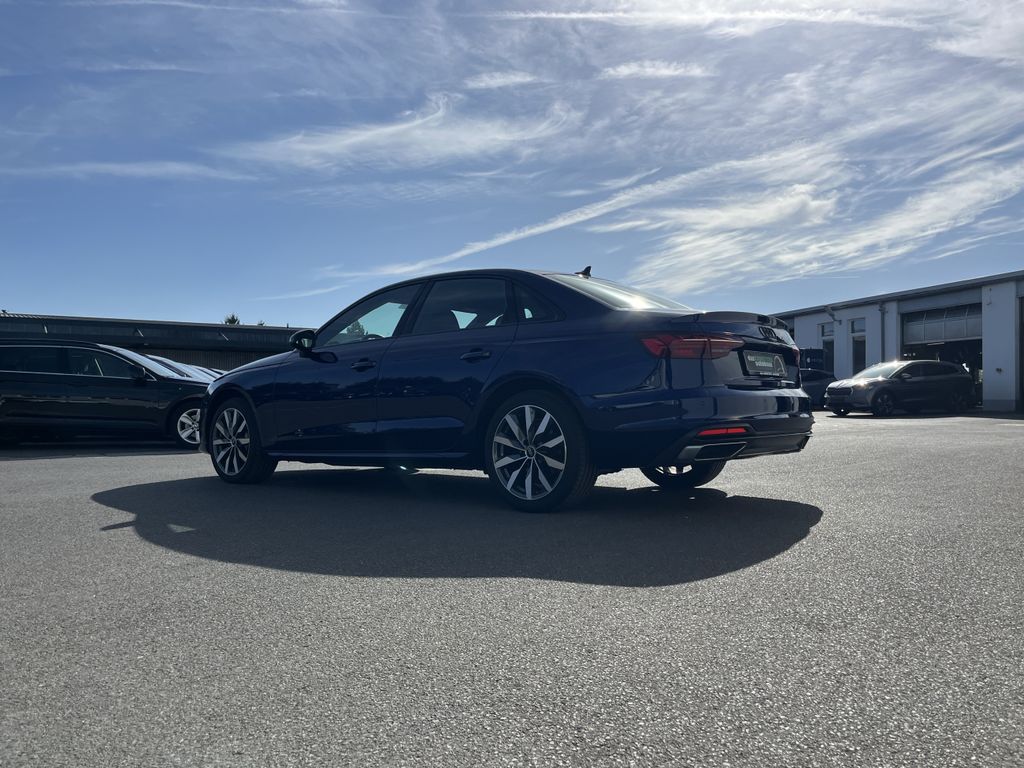 Audi A4 2022 г. Синий, пробег 54681 км