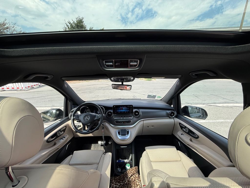 Mercedes-Benz V 300 2022 г. Серый, пробег 58789 км