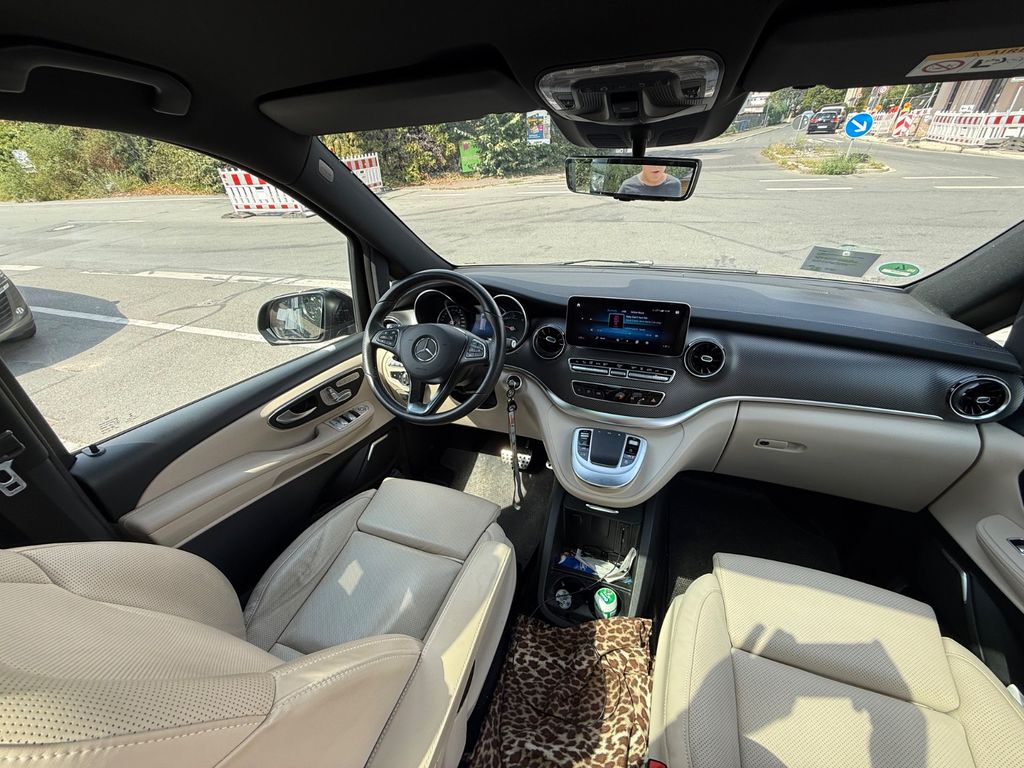 Mercedes-Benz V 300 2022 г. Серый, пробег 58789 км