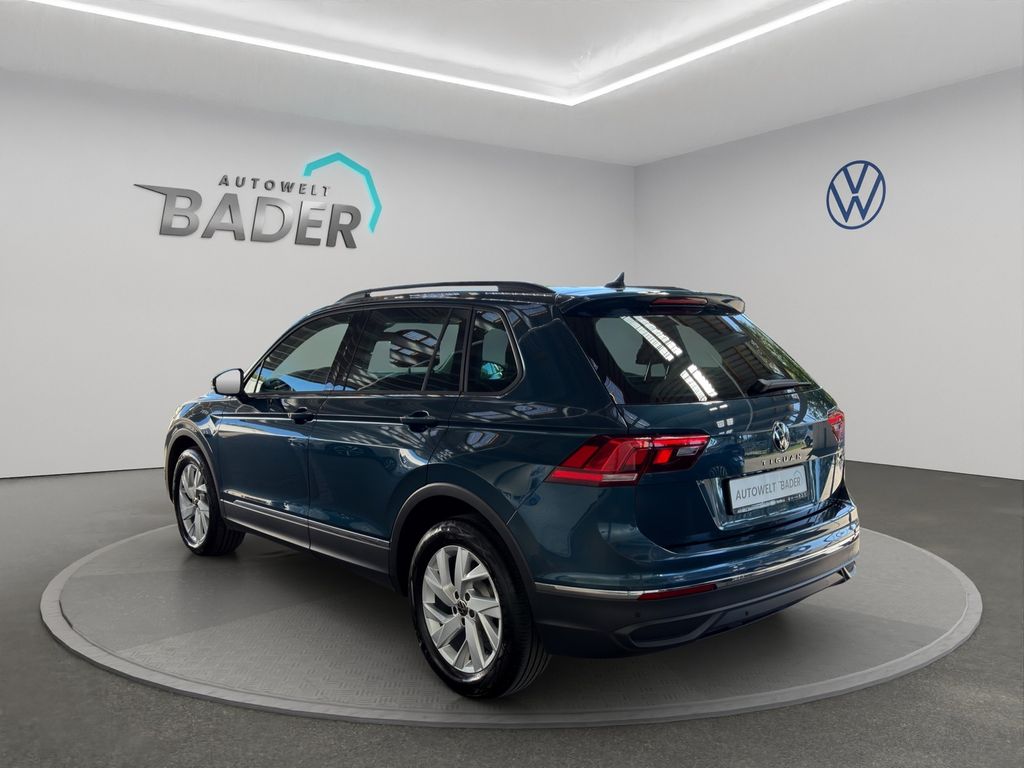 Volkswagen Tiguan 2023 г. Синий, пробег 46360 км